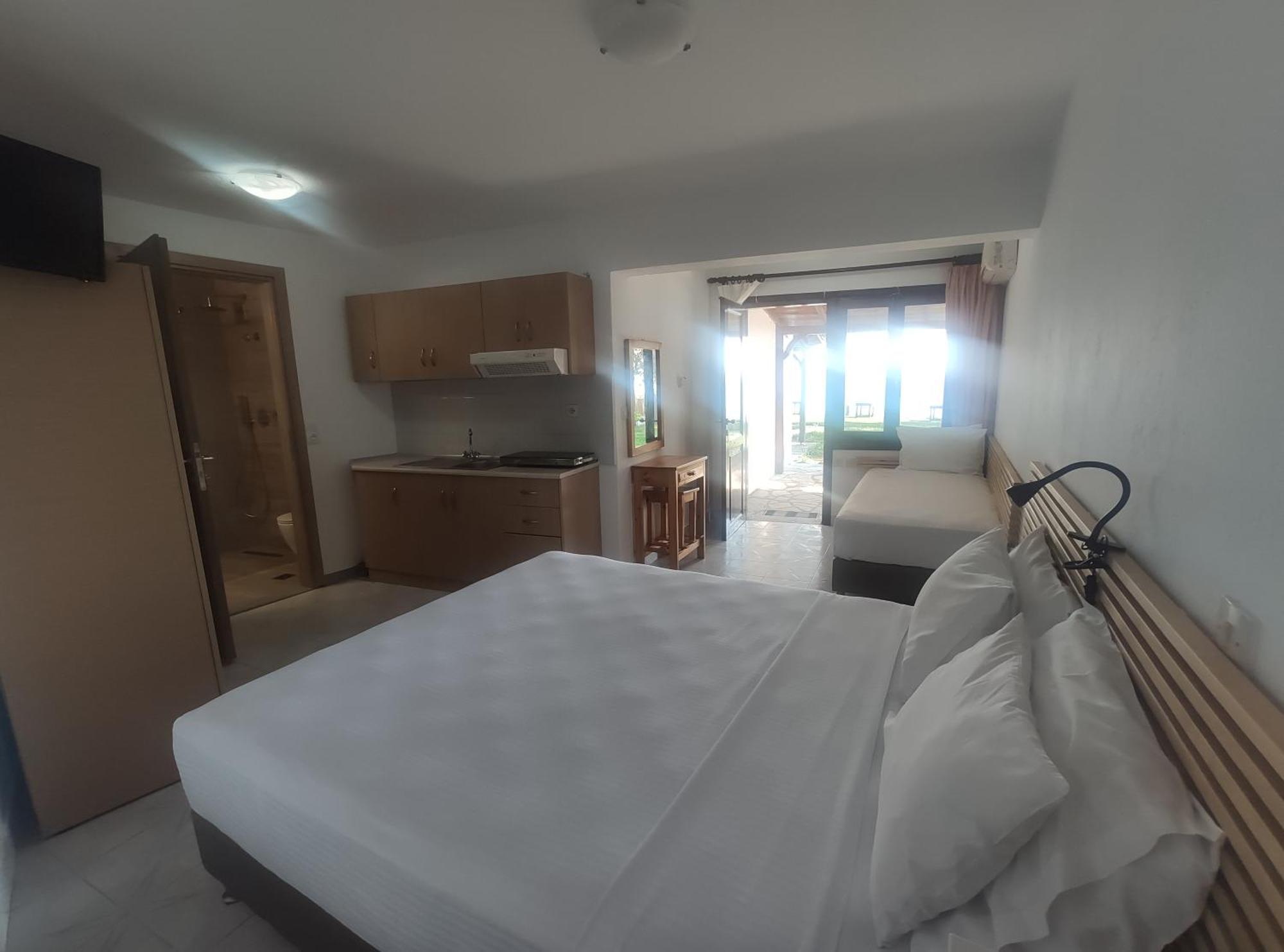Para Thin Alos Inn Neos Marmaras Exterior foto